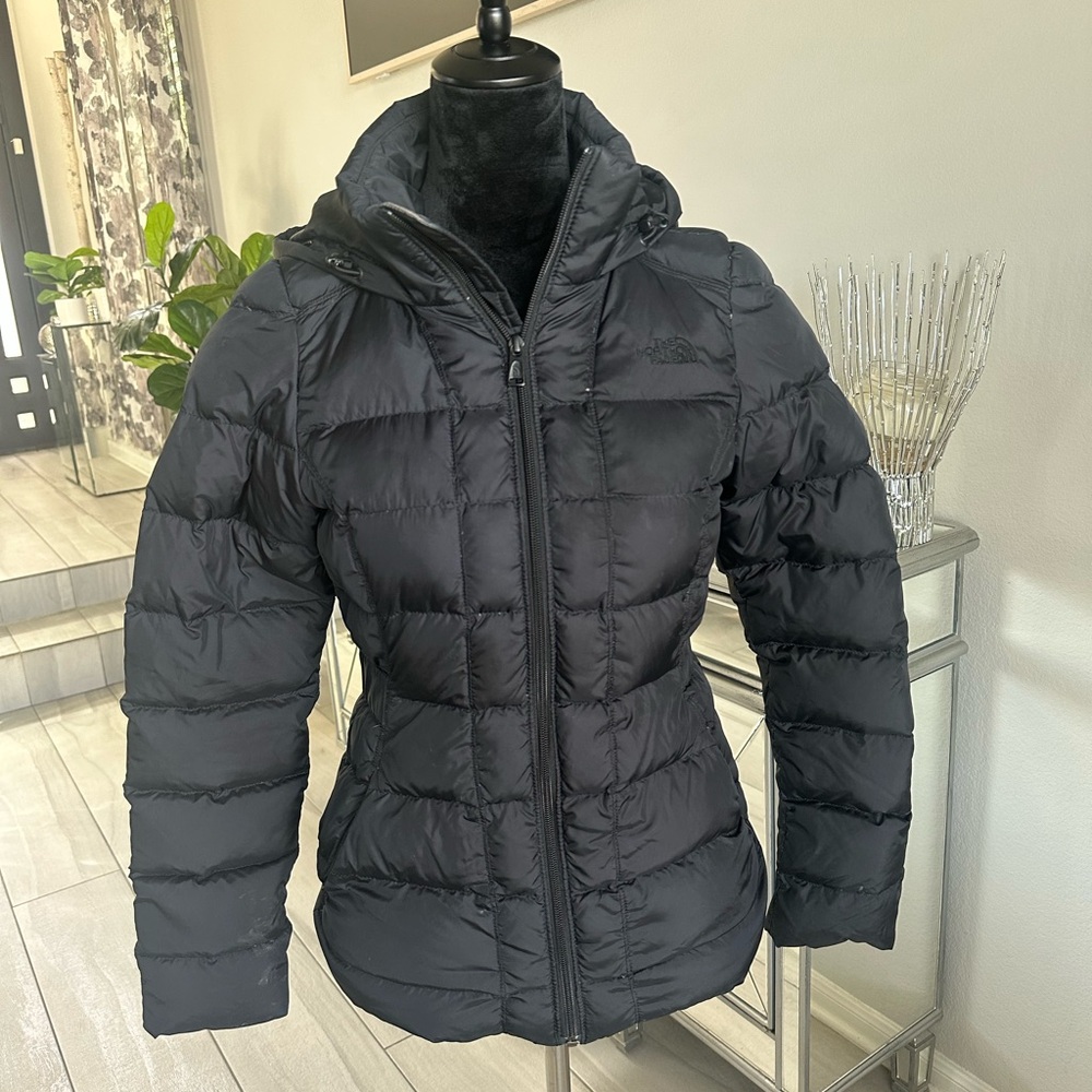 The North Face Women's Black Hooded Quilted Puffer Jacket